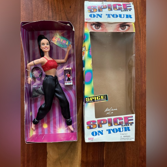 Vintage 1998 Spice Girls on Tour Sporty Spice Barbie - Picture 4 of 6